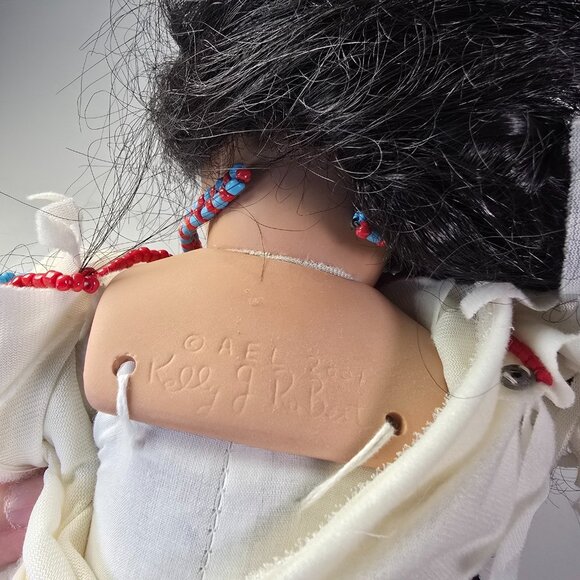 Praying Doll Native American Indian 2001 VTG Porcelain Kelly J RuBert Feathers - Picture 13 of 15
